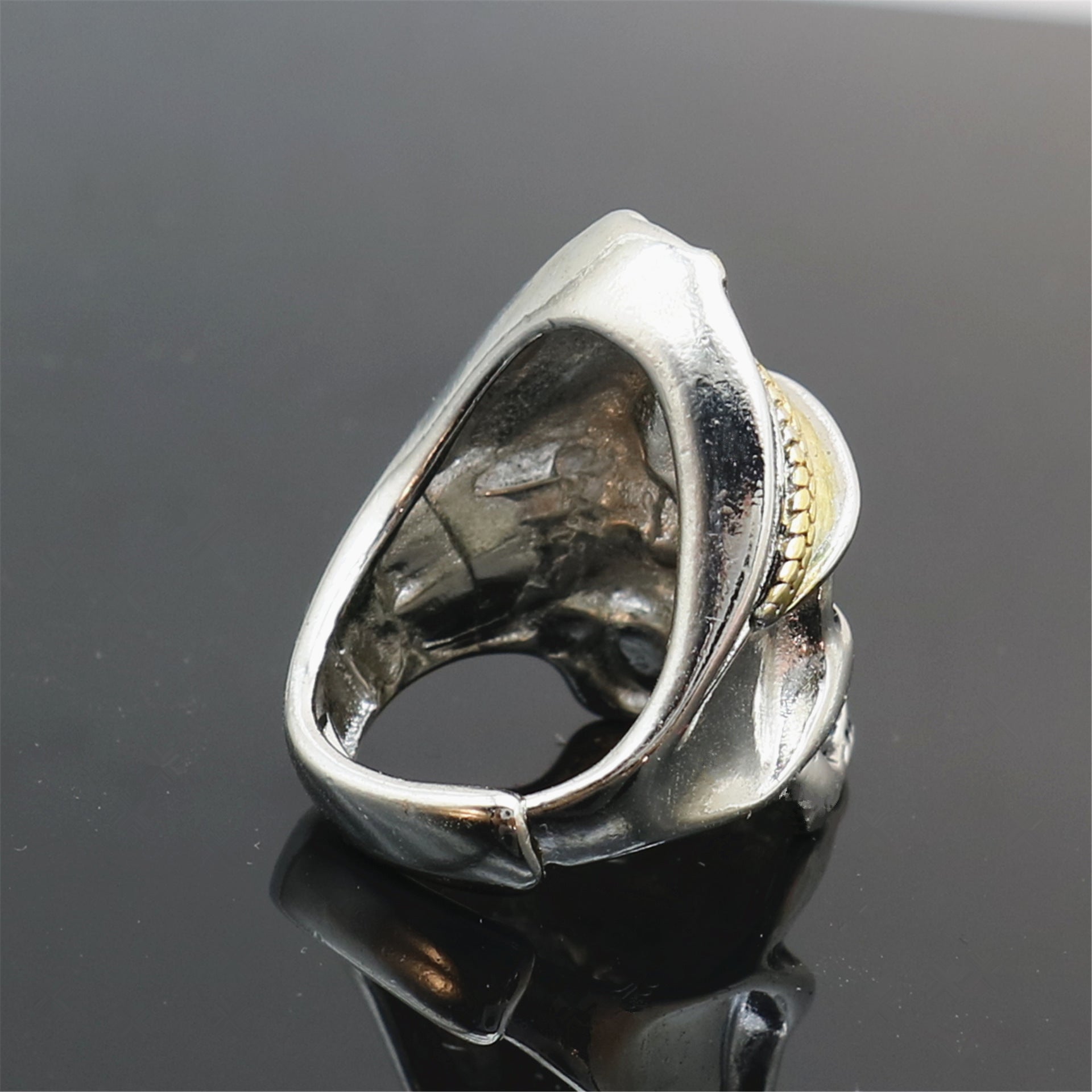 The Commander Skull Ring
