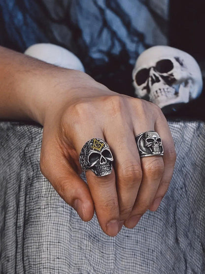 The Celtic Knot Skull Ring