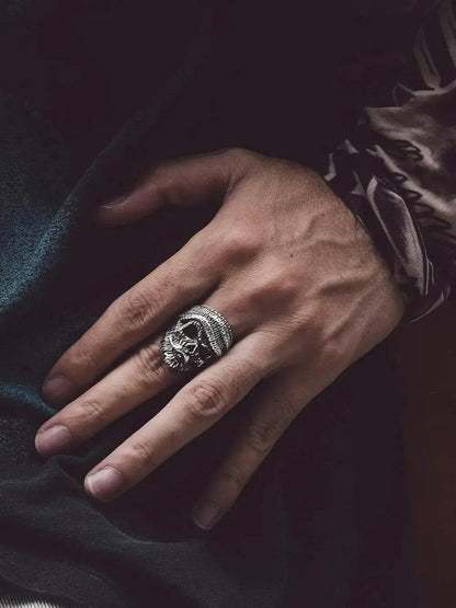 The Celtic Knot Skull Ring