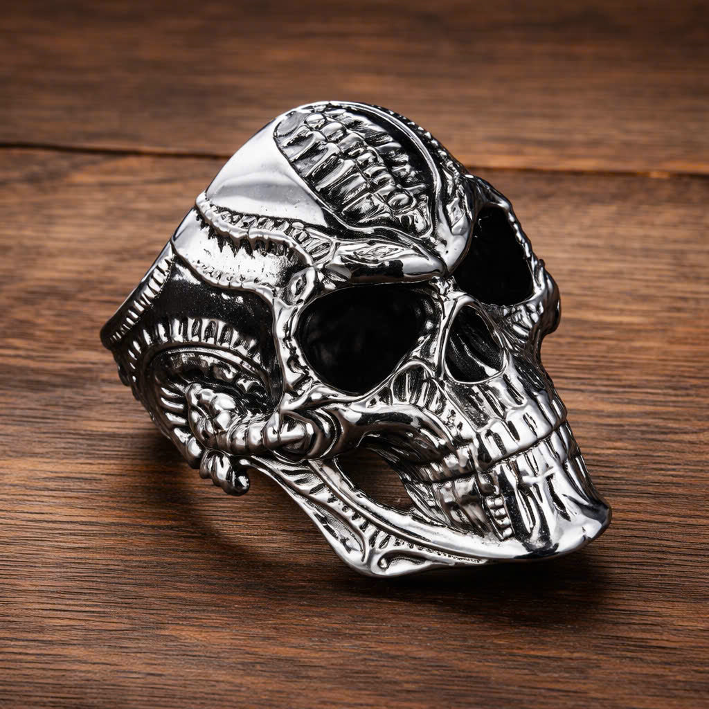 The Horned Overlord Skull Ring