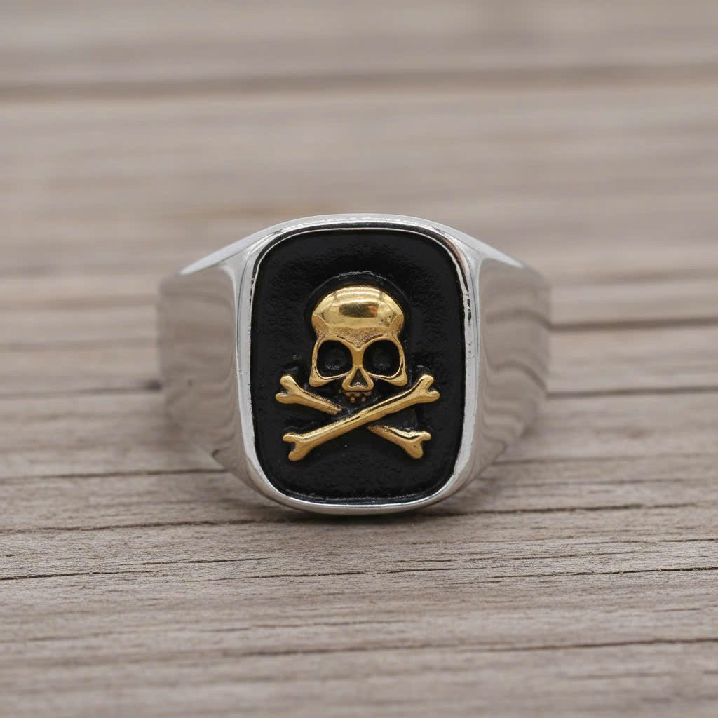 The Rogue Pirate Skull Ring