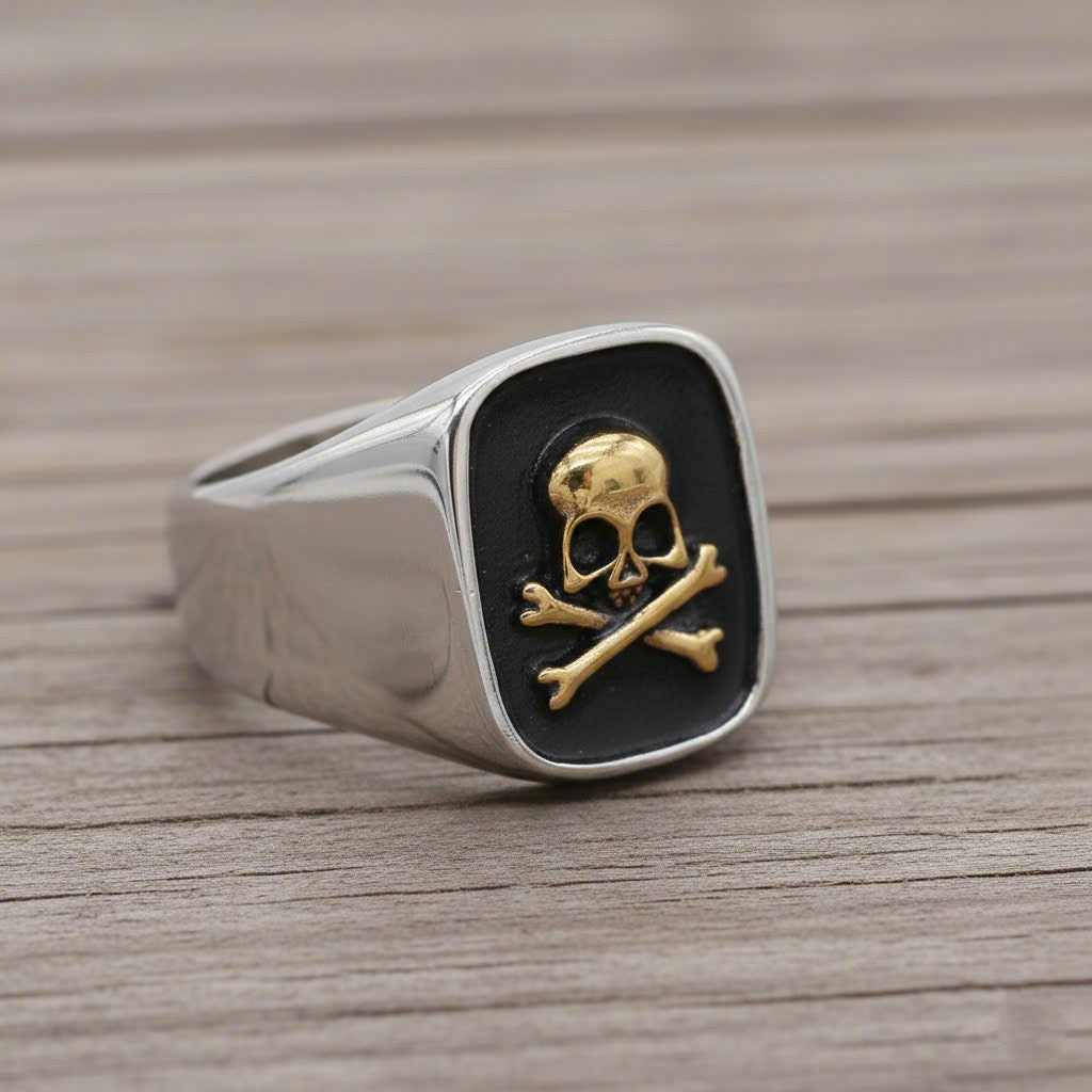 The Rogue Pirate Skull Ring